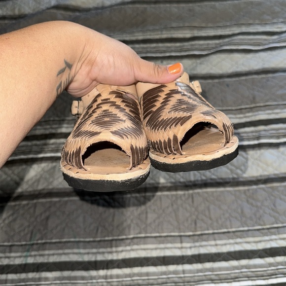 Mexican Brown/Tan Huaraches Chanclas Sandals for Kids Originally Made in Mexico - Picture 6 of 9